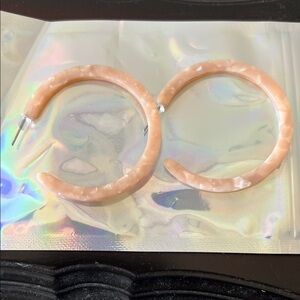 Coral tortoise hoops